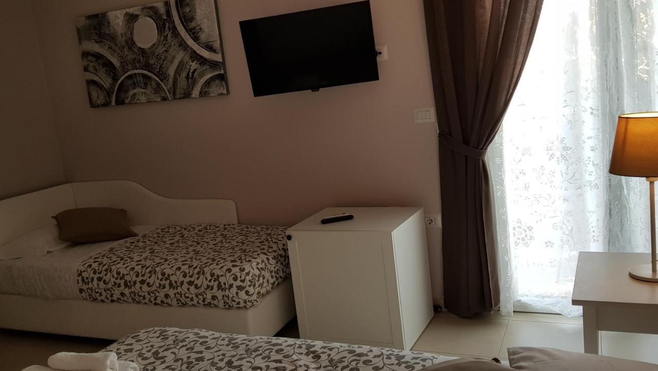 Home Sweet Home Scerne Bagian luar foto